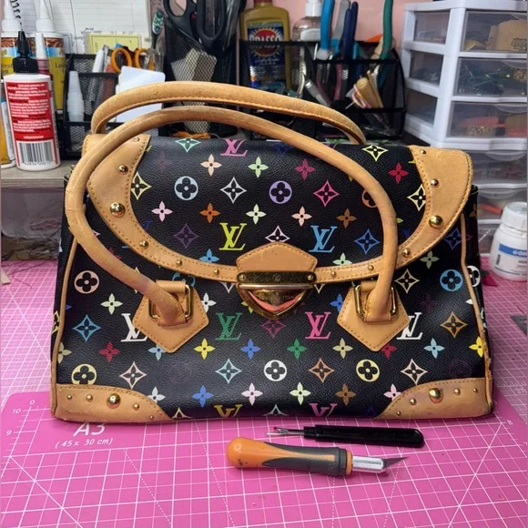 💝 Louis Vuitton Murakami Pink and Blue Apple Watch band handmade - Picture 15 of 16